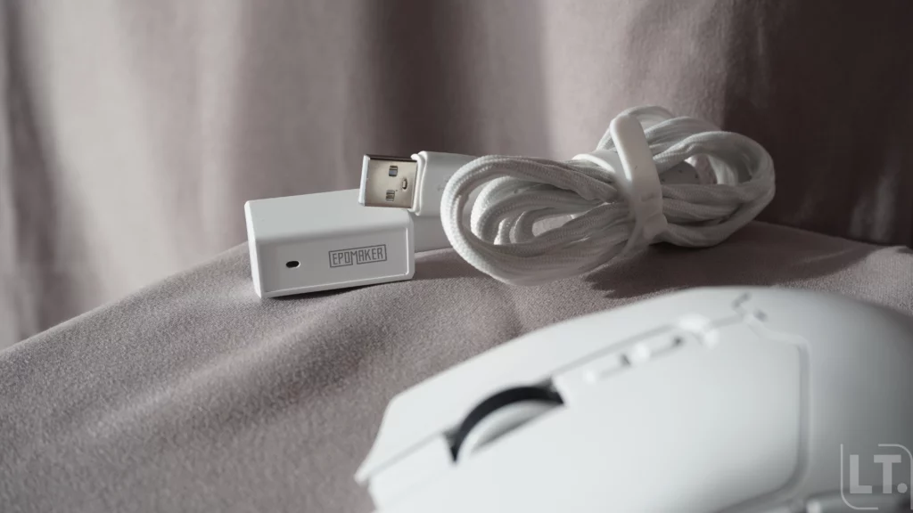 Le dongle avec une rallonge est une bonne idée // Crédit photo : Maurine V.