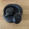 Bose QuietComfort Ultra 2 : vue plié sur sa coque // Crédit photo : Grégory R.