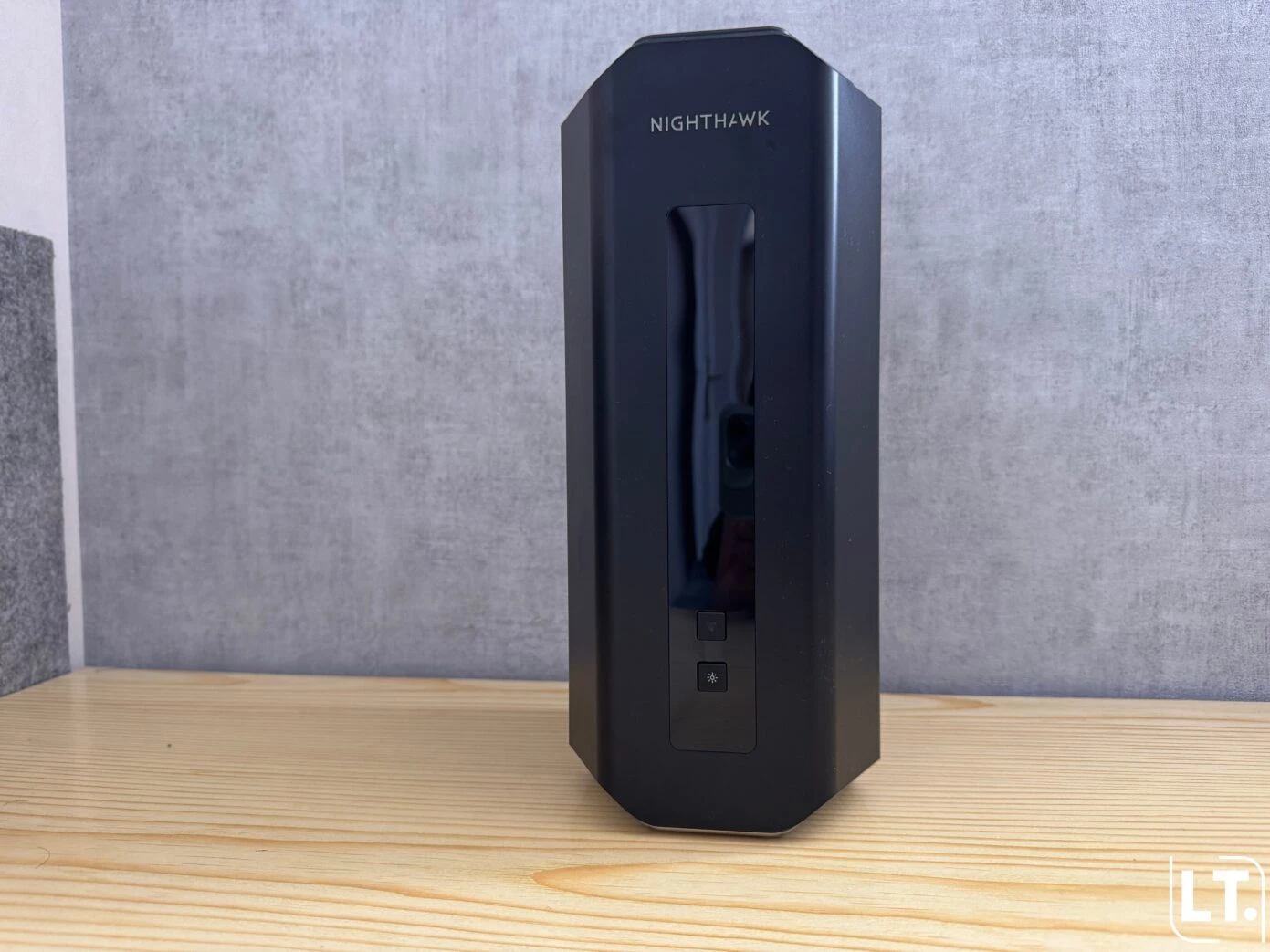 Netgear Nighthawk RS700S