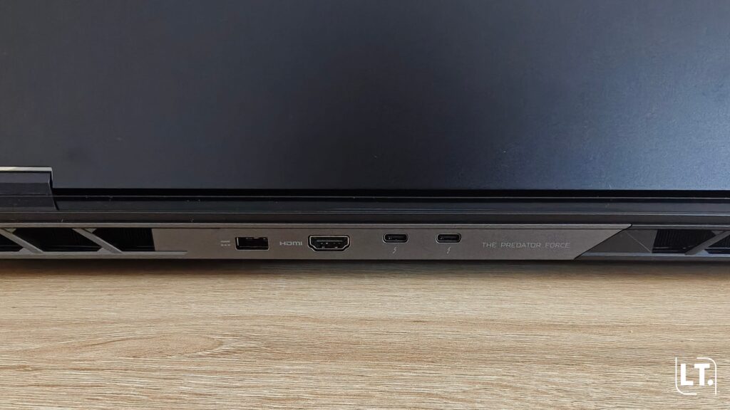 Acer Predator Helios 18 AI 2026 connectiques arrière