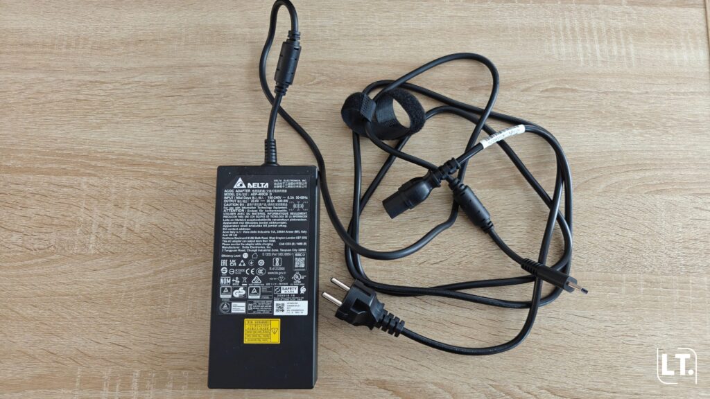 Acer Predator Helios 18 AI 2026 bloc de charge