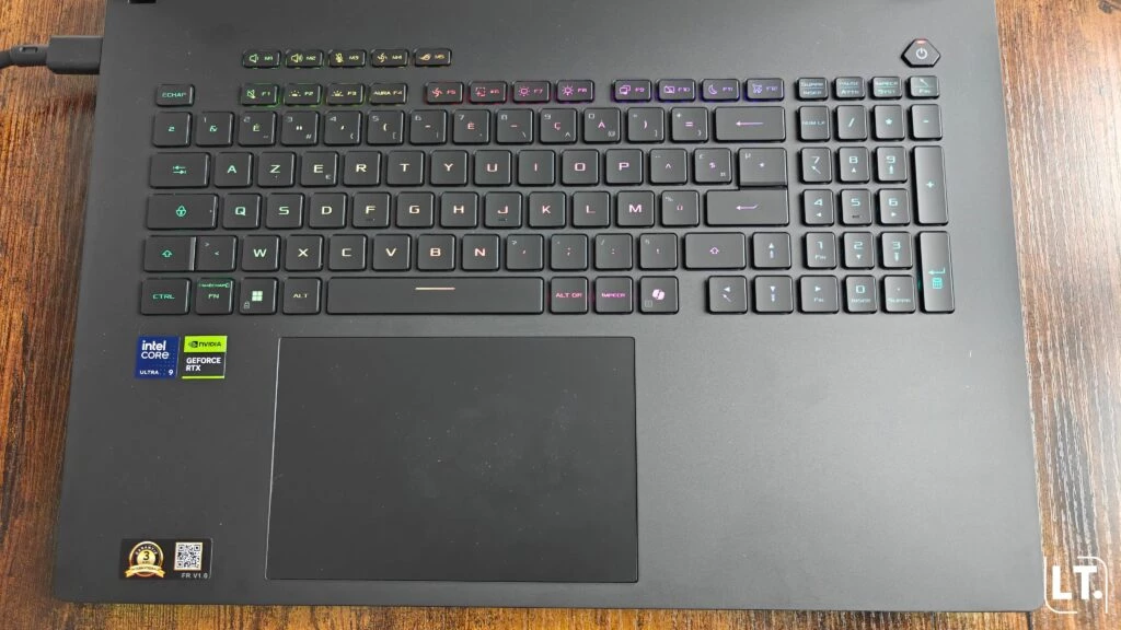 ROG Strix SCAR 18 2026 clavier et pavé numérique