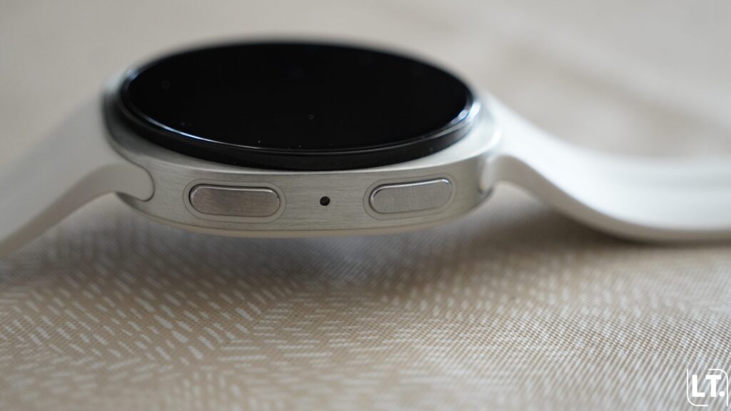Côté droit de la Watch 9