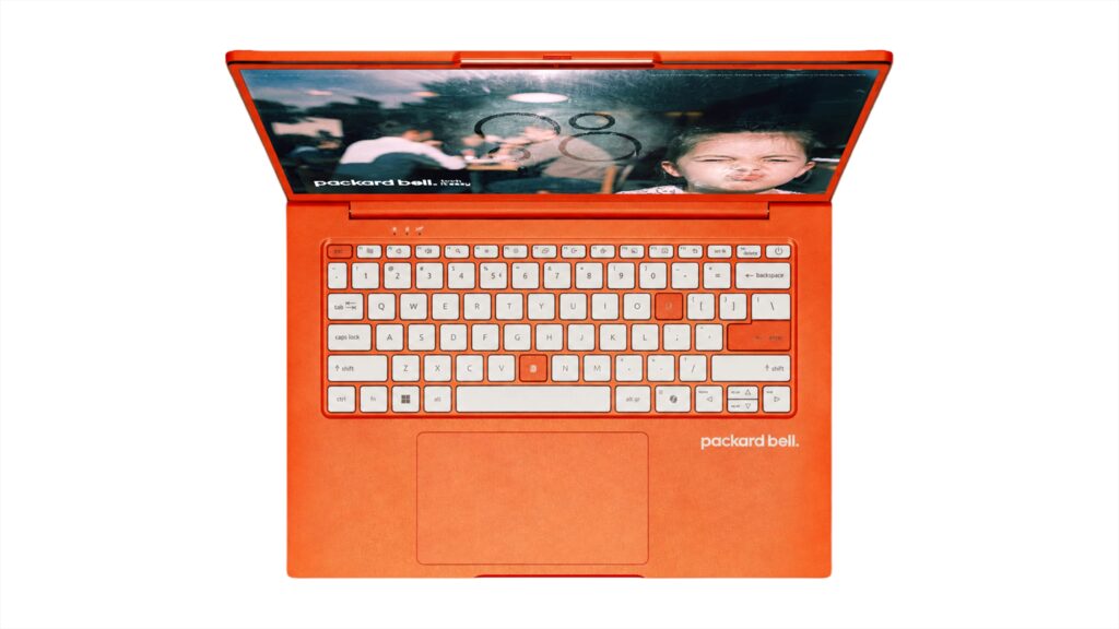 IFA 2026 : PackardBell pc portable DotBook orange