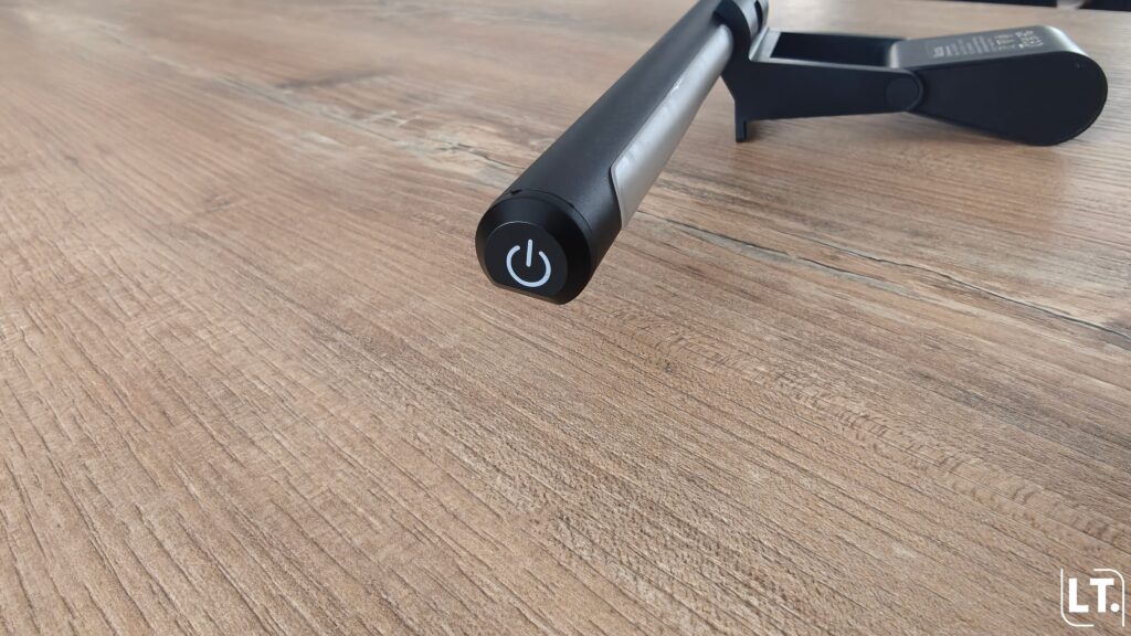 Quntis Monitor Light Bar IM côté droit alimentation/gestion éclairage avant