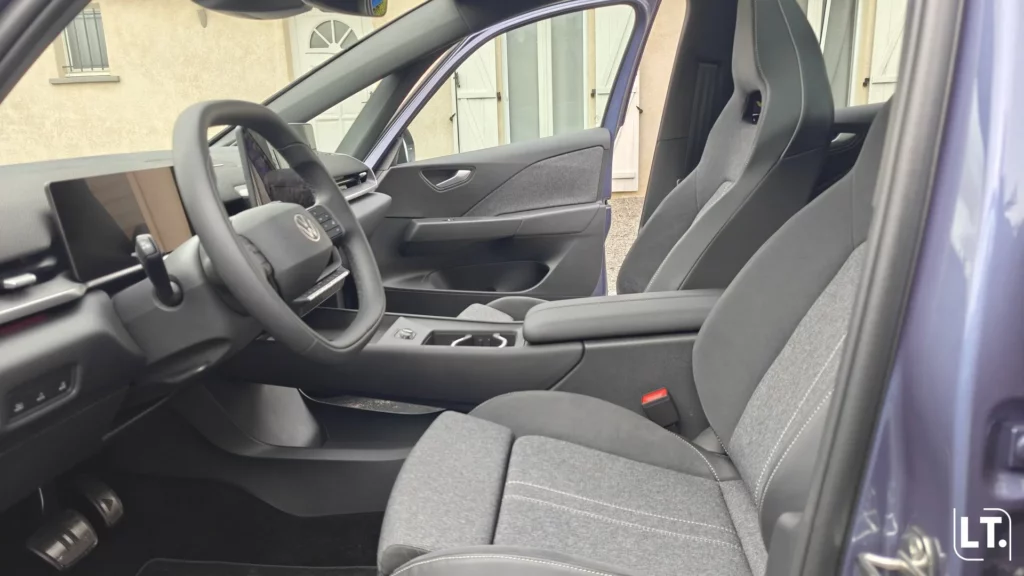 Volkswagen ID.3 Neo espace conducteur vu de côté